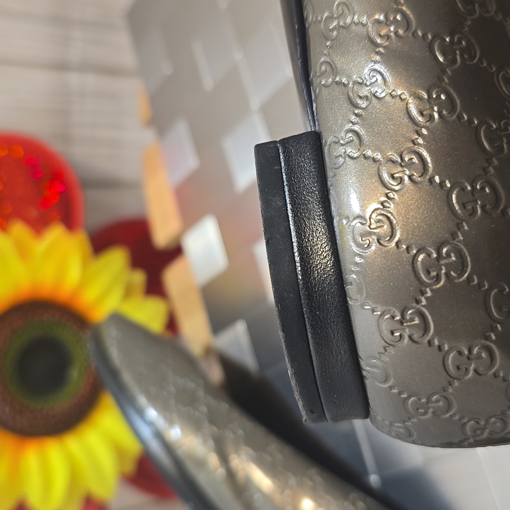 Gucci Metallic Gray Peep-Toe Flats - Picture 10 of 12